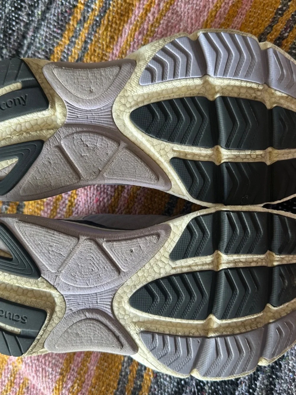Saucony Omni 23 Road Running Shoes